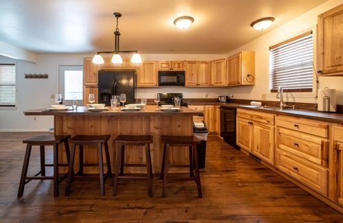 Indian River House | House at Inland Lakes Motel