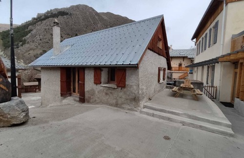 Mizoen House | House At the gates of Emparis, 15 min from Les 2 Alpes and La Grave
