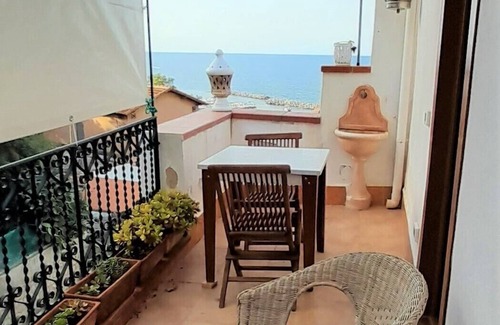 Trabia House | HOUSE AT THE SEA BETWEEN PALERMO AND CEFALU