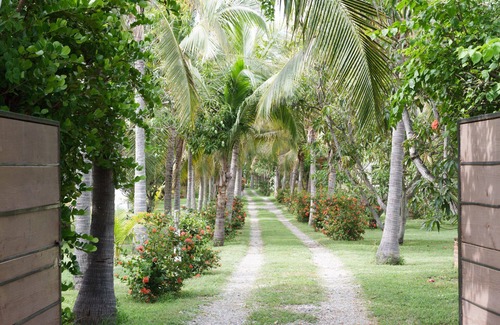 Acapulco House | House between lagoon and ocean - 2min walk from the beach