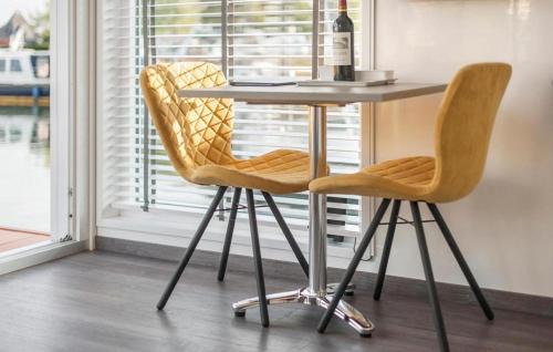 Heugum Boat Rental | House Boat Antigua