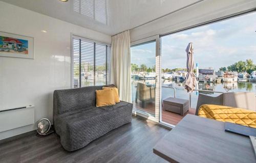 Heugum Boat Rental | House Boat Mustique