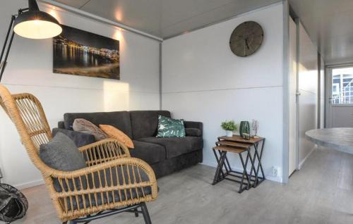 Heugum Boat Rental | House Boat Paris