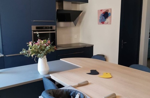 Cauderan House | HOUSE BORDEAUX-CAUDERAN 6 CH HEATED POOL