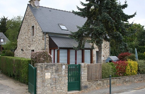 Quelmer - La Passagere House | House Borders Rance for lovers of calm