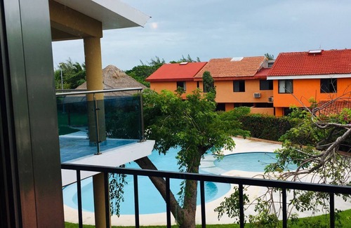 Punta Cancun Villa | House buganvilias in hotel zone Cancún, with pool
