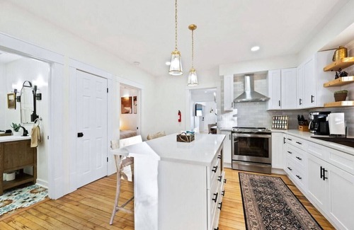 Sturgeon Bay House | House By The Bay| fire pit|movie room|yoga room