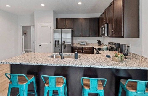Navarre Villa | House by the Bay | Pool, Paddle Boards & BBQ Grill