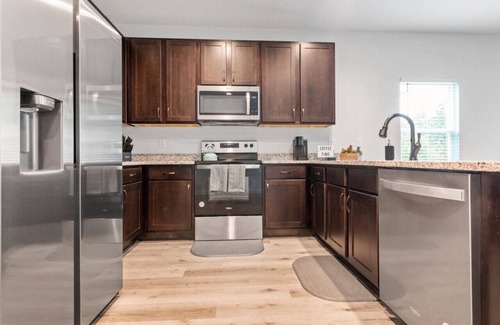 Navarre Villa | House by the Bay | Pool, Paddle Boards & BBQ Grill
