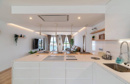 Vigo Ski Chalet | House by the Sea