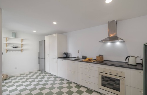Santa Maria Maior House | House by the sea, with harbor view - Lazareto Mar