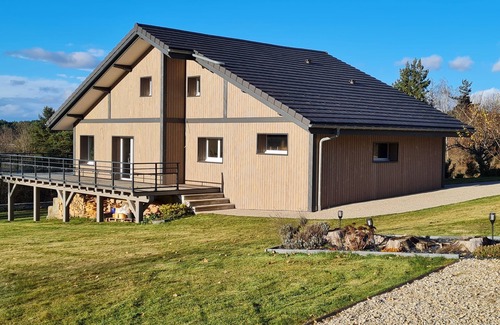 Chenereilles House | house by the water