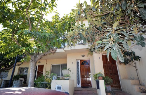 Sant Pere Pescador House | House Cal Sabater - In the heart of the village, nice view of the river, large public parking in front, A/C, Wi-fi.