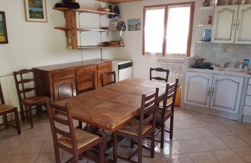 Saint-Apollinaire Ski Chalet | House/Chalet near the forest. cycling, walking, relaxing