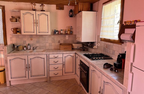 Saint-Apollinaire Ski Chalet | House/Chalet near the forest. cycling, walking, relaxing