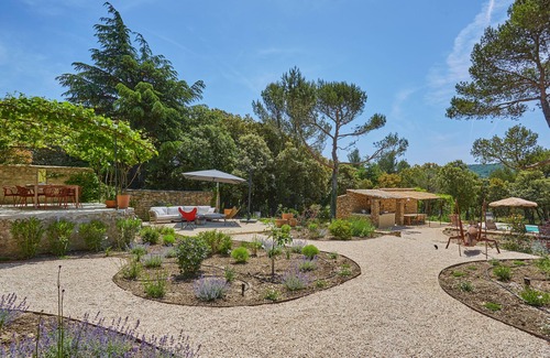 Bonnieux House | House close to the village with view of Mont du Lubéron