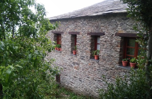 Villacibran House | House colasón, ski and nature (Full Rental)