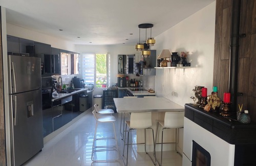 Longjumeau House | House facing south