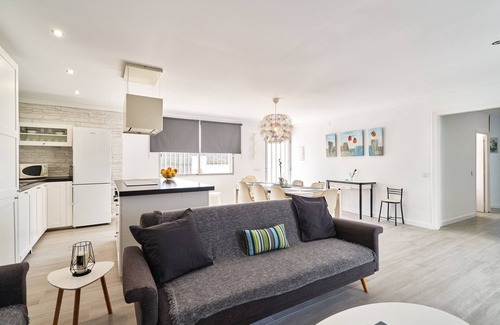 Blanes House | House for 14 people with pool, ping pong and petanque, 10 minutes from the beach