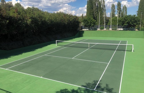 Salernes House | House for 2 people in an estate with swimming pools, tennis court and river