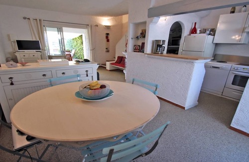 Sainte-Maxime House | House for 4/6 people – Sea view – Swimming pool residence – Air conditioning – Wifi –.