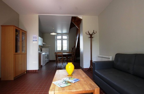 Periers Cottage | House for 5, Périers, Pets allowed, Internet