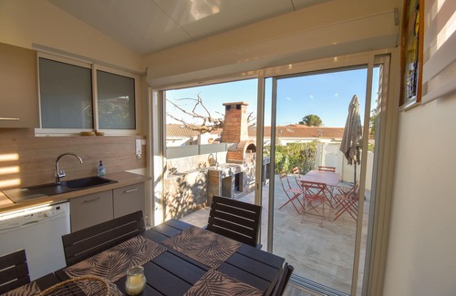 Saint-Pierre-la-Mer Villa | House for 6 people 200 m from the beach