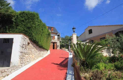 Canyelles House | HOUSE FOR 6 PEOPLE - WITH PANORAMIC VIEWS - PRIVATE POOL - BARBACOA