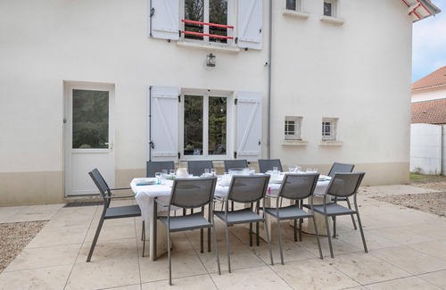 Saint-Brevin-les-Pins Ski Chalet | House for 11 people, seaside and close to town