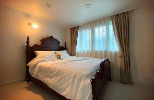 Daehangno Villa | House for large families, metro 2min, #security