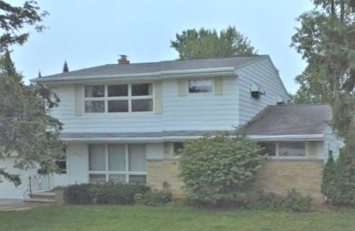 Green Bay House | House for rent near Lambeau Field - Lambeau Lofts LOWR