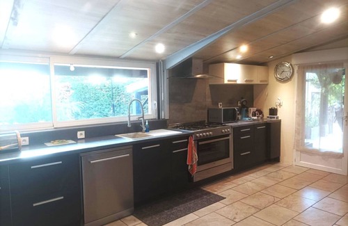 Saint-Front-sur-Lemance House | House near Bonaguil castle with private pool