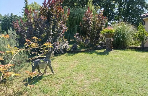 Saint-Front-sur-Lemance House | House near Bonaguil castle with private pool