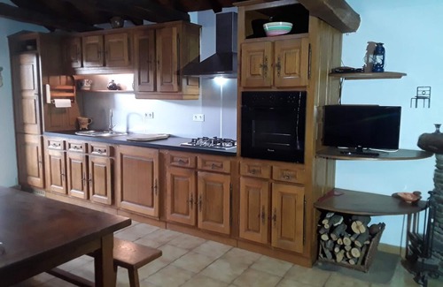 Saint-Martin-de-Lansuscle House | House