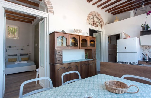 Canneto House | House Grapefruit sea view and pool 2 bed