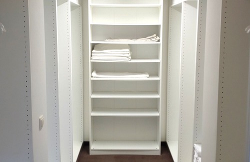 Luebars House | house horseshoe