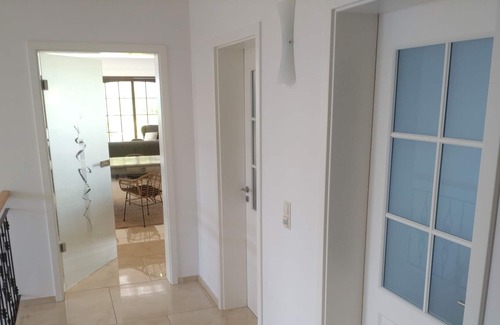 Luebars House | house horseshoe