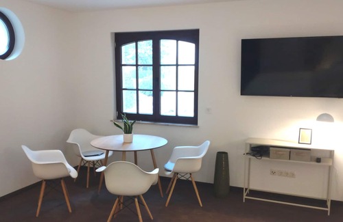 Luebars House | house horseshoe