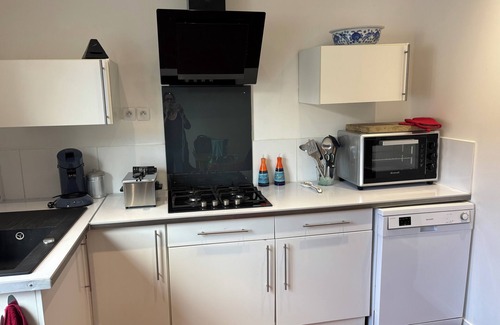 Recourt House | House ideal for family or employees 4 bedrooms, garden, garage, fireplace