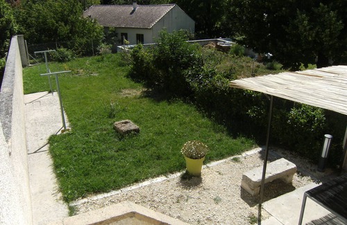 Grillon House | house in a village of the enclave of the popes