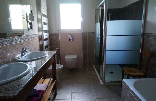 Ascain Apartment | House in Ascain, Basque Country, near beach, mountain and Spain