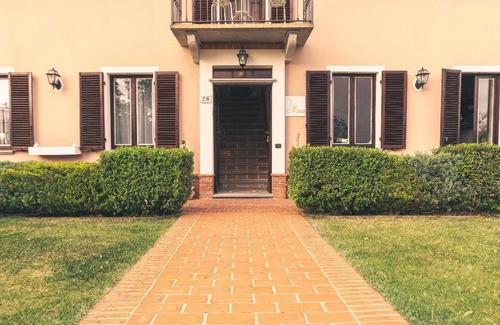 Azzano d'Asti House | House in Azzano D'asti with Private Pool