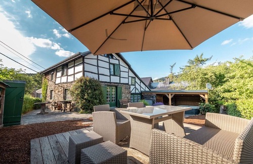 Grand Coo House | House in Coo near Famous Waterfalls