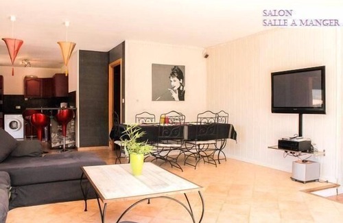 Le Puyricard House | House in Cuges-Les-Pins with Private Pool and Beautiful View