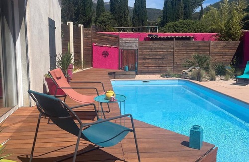 Le Puyricard House | House in Cuges-Les-Pins with Private Pool and Beautiful View