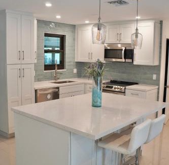 Melaleuca Gardens Apartment | House in Dania beach