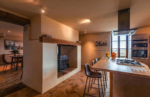 Puygaillard-de-Lomagne House | House in Puygaillard-De-Lomagne with Private Parking