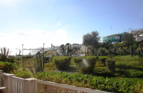 Sitges House | HOUSE IN FRONT OF THE SEA
