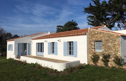 Ile d'Yeu House | House in large quiet garden, sailing school and beaches within walking distance