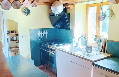 Fontan House | House in perched hamlet for 8 people